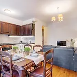 Domillion Cozy 2bdr On Stikliu Str S43 Apartment