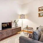 Domillion Cozy 2bdr On Stikliu Str S43 Apartment
