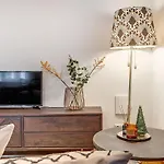 Domillion Cozy 2bdr On Stikliu Str S43