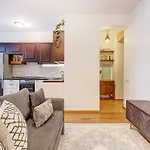 Apartment Domillion Cozy 2bdr On Stikliu Str S43 *