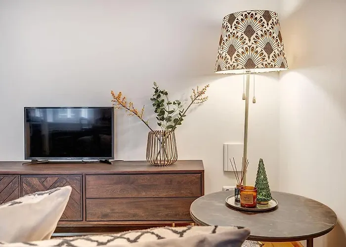 Domillion Cozy 2bdr On Stikliu Str S43