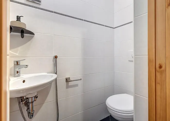 Domillion Cozy 2bdr On Stikliu Str S43